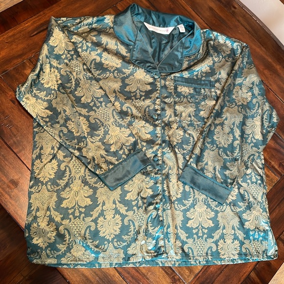 Victoria’s Secret vintage satin pajama set size large - Picture 3 of 8